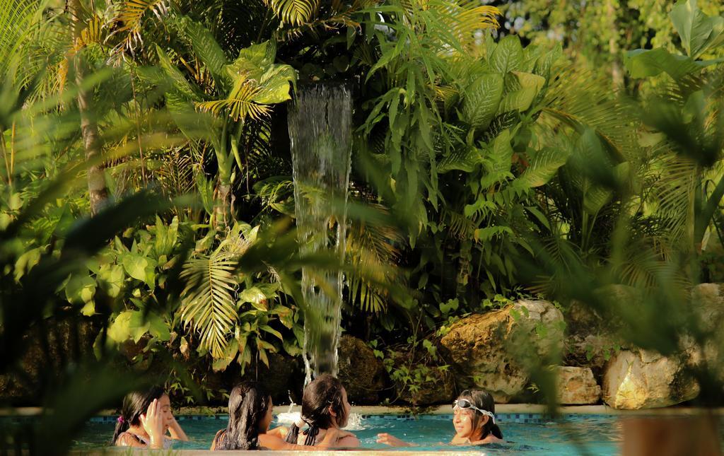 Axkan Palenque, Shows En Vivo & Gastronomia Mar Y Tierra & Travel Agency Exteriör bild
